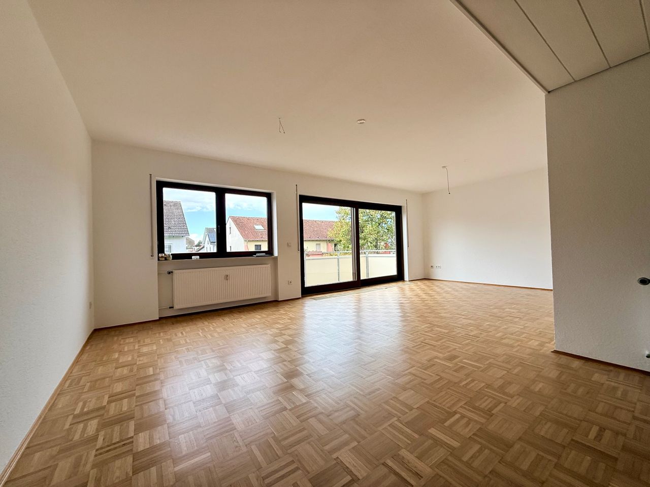 Wohn- Esszimmer mit Balkon